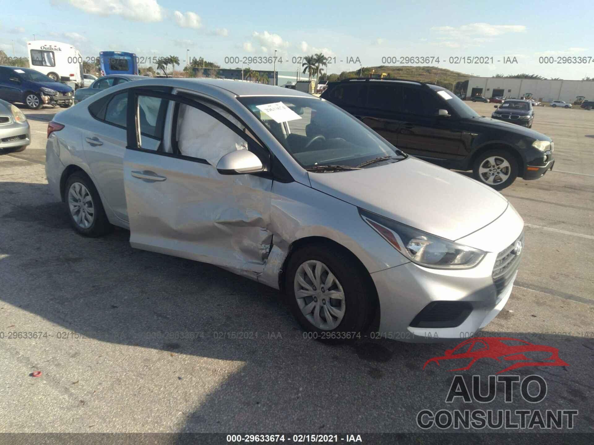 HYUNDAI ACCENT 2018 - 3KPC24A3XJE014102