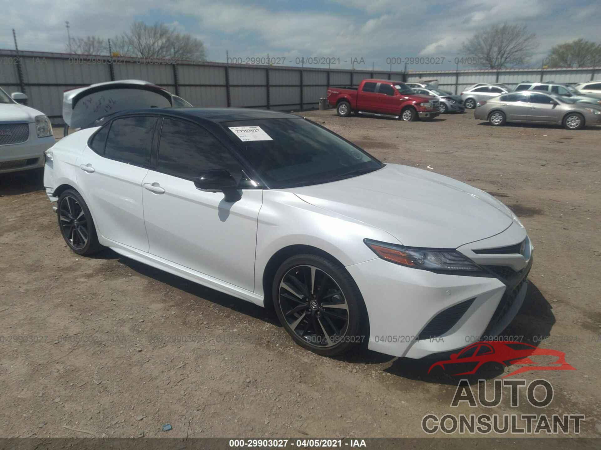 TOYOTA CAMRY 2018 - 4T1B61HK2JU135196