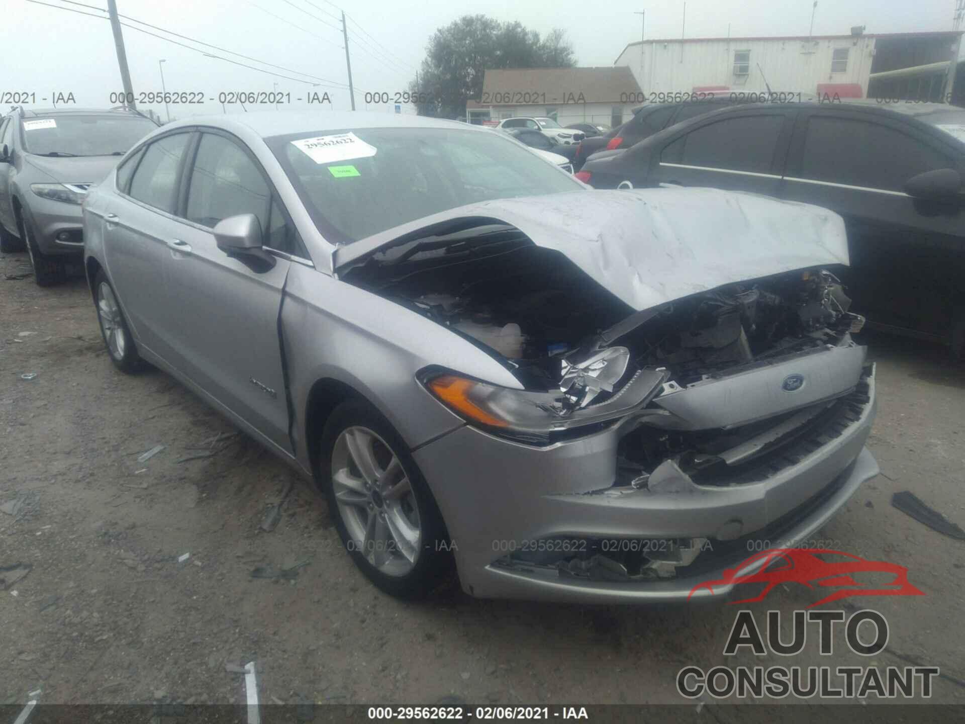 FORD FUSION HYBRID 2018 - 3FA6P0LU8JR209384