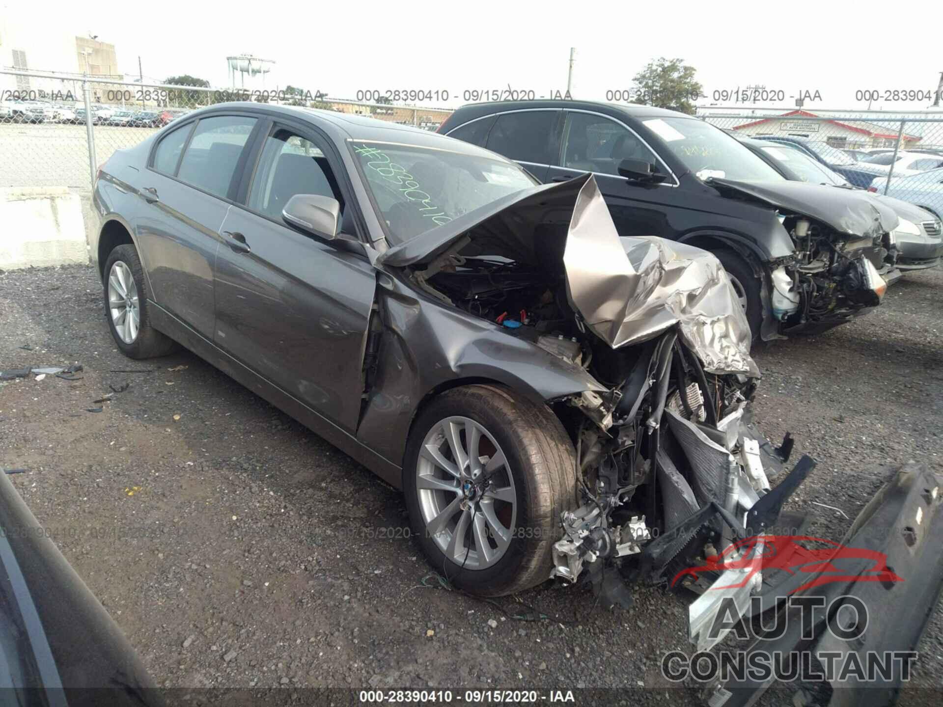 BMW 3 SERIES 2017 - WBA8A3C50HK691228