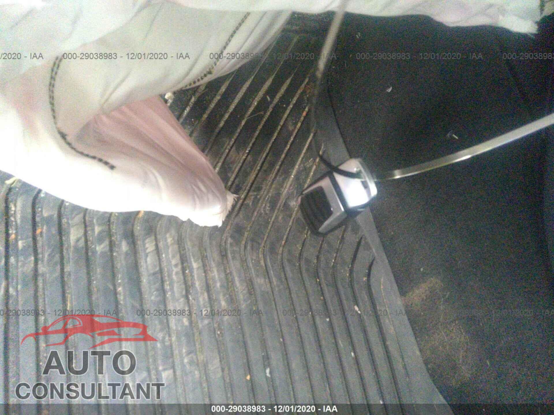 AUDI A4 2017 - WAUANAF46HN015684