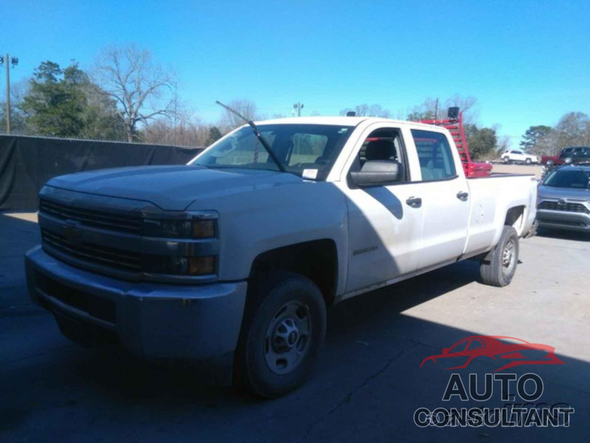 CHEVROLET SILVERADO 2500HD 2018 - 1GC1KUEG9JF251819