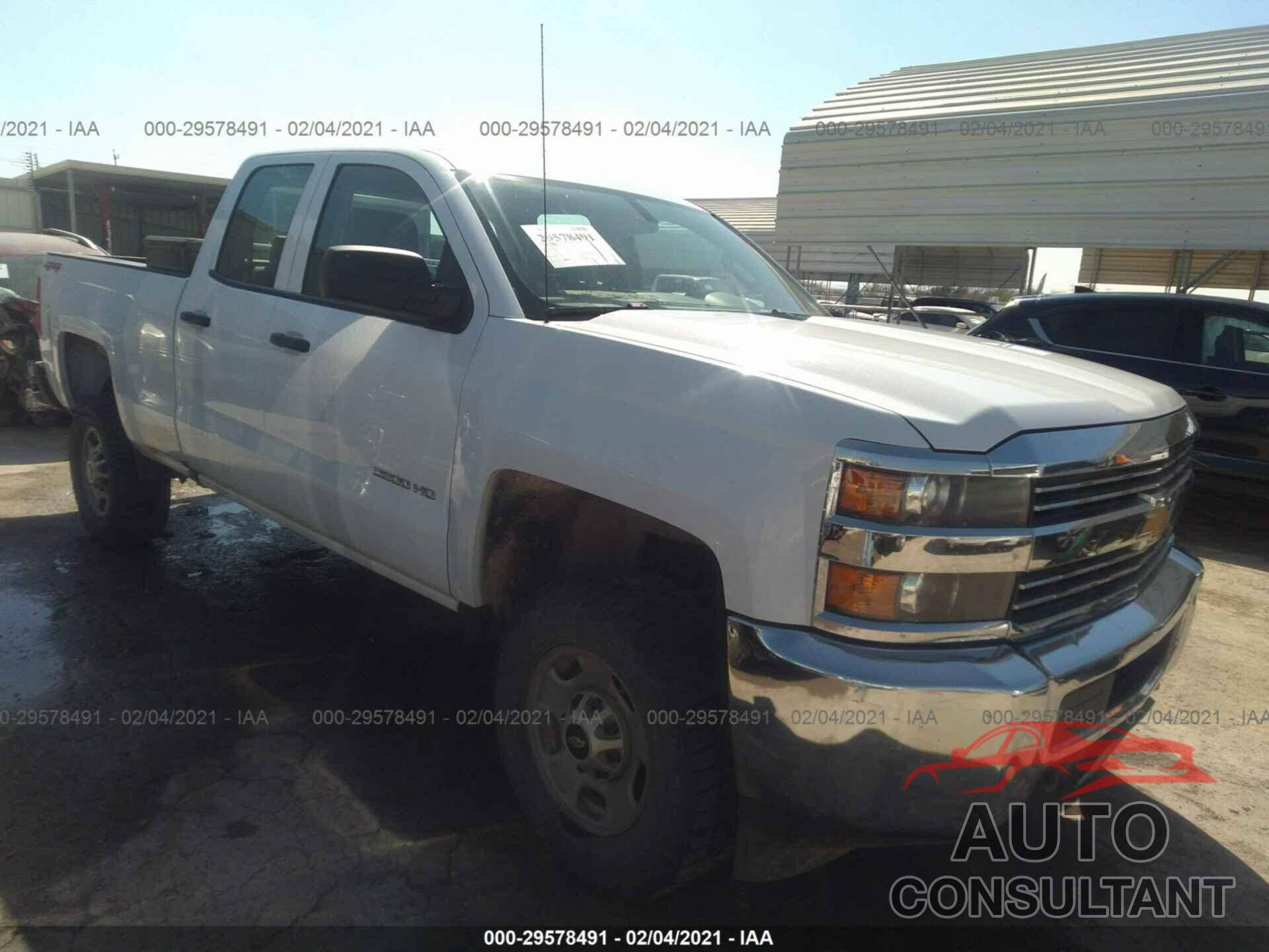 CHEVROLET SILVERADO 2500HD 2018 - 1GC2KUEG9JZ155093