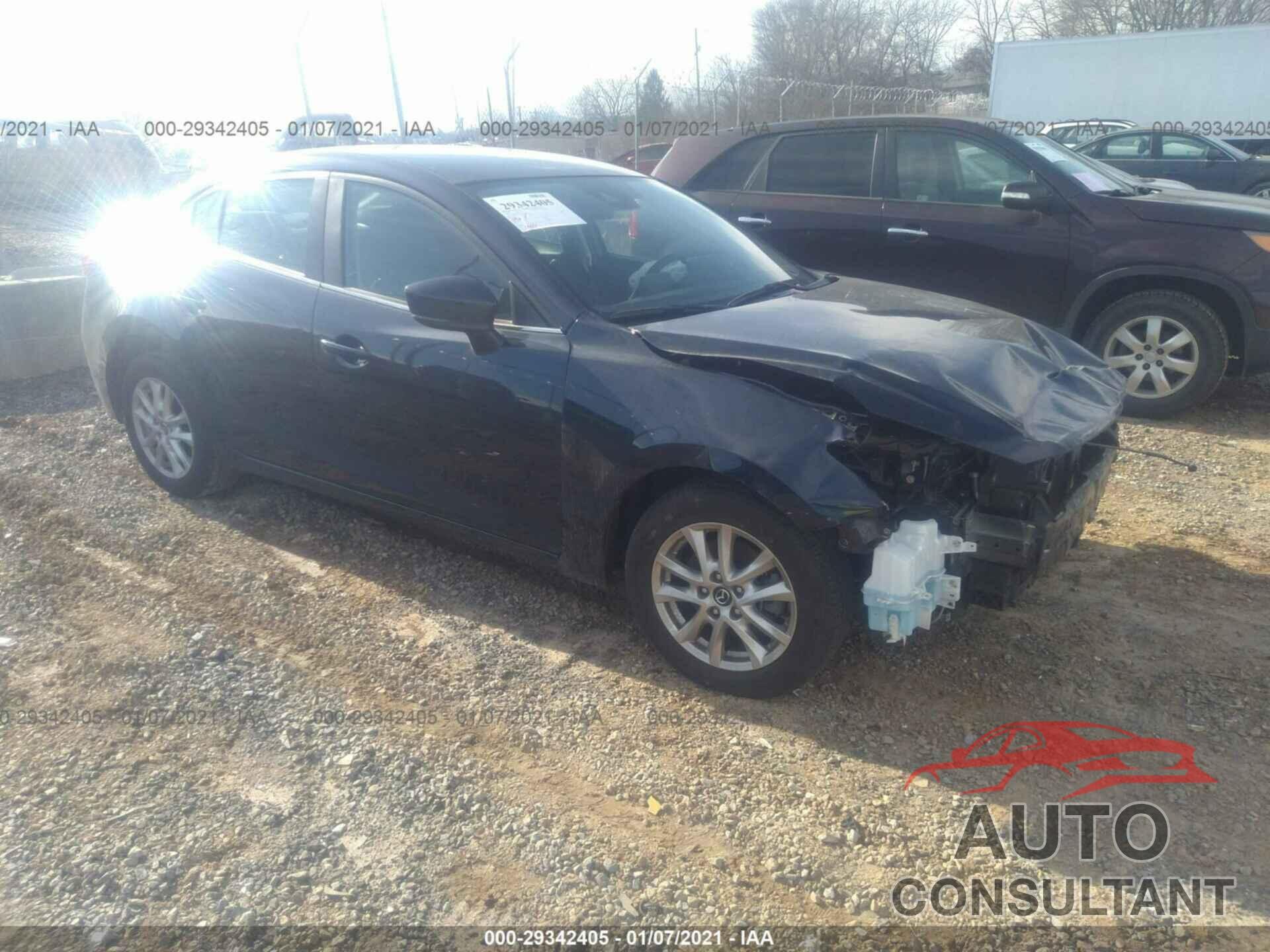 MAZDA MAZDA3 4-DOOR 2018 - 3MZBN1U76JM196741