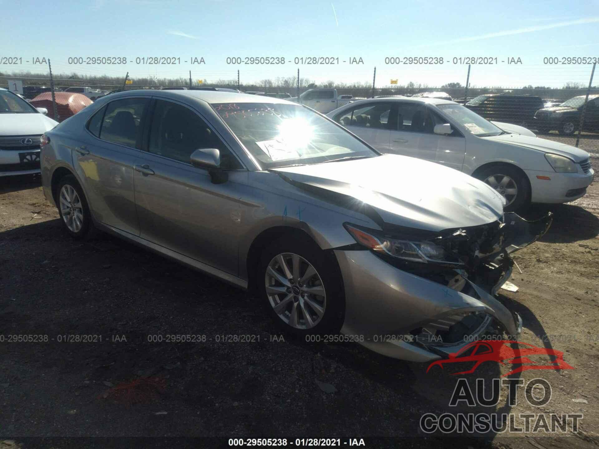TOYOTA CAMRY 2018 - JTNB11HK6J3019231