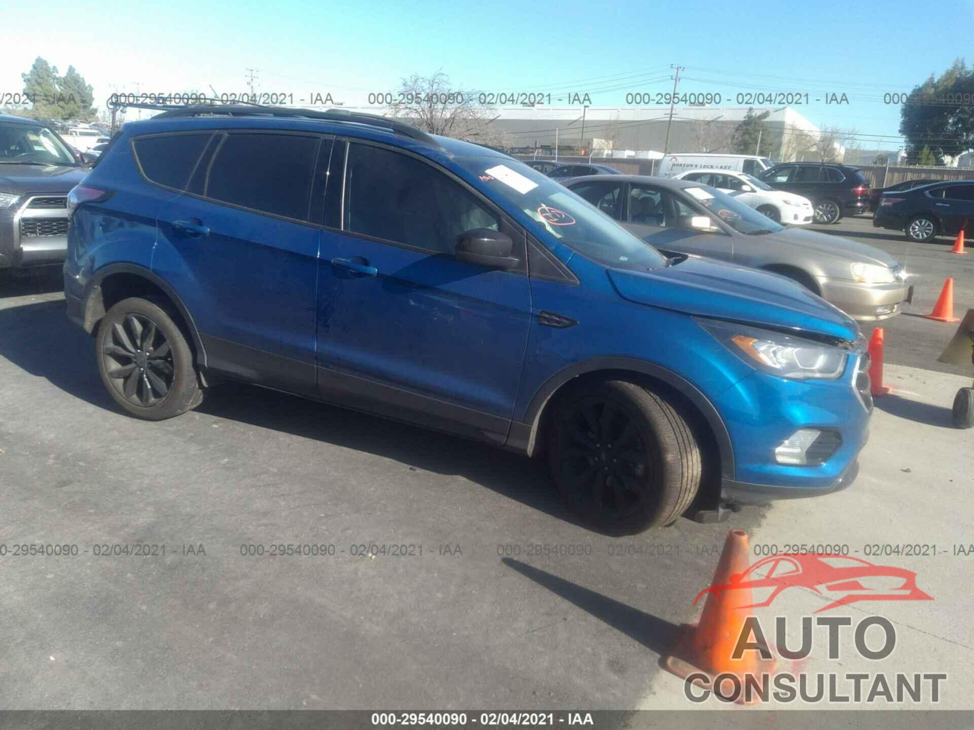FORD ESCAPE 2017 - 1FMCU0G94HUF08963