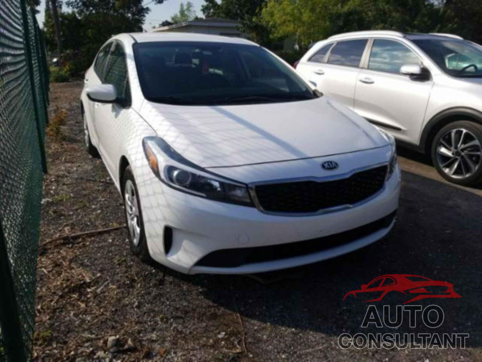 KIA FORTE 2018 - 3KPFL4A74JE178779