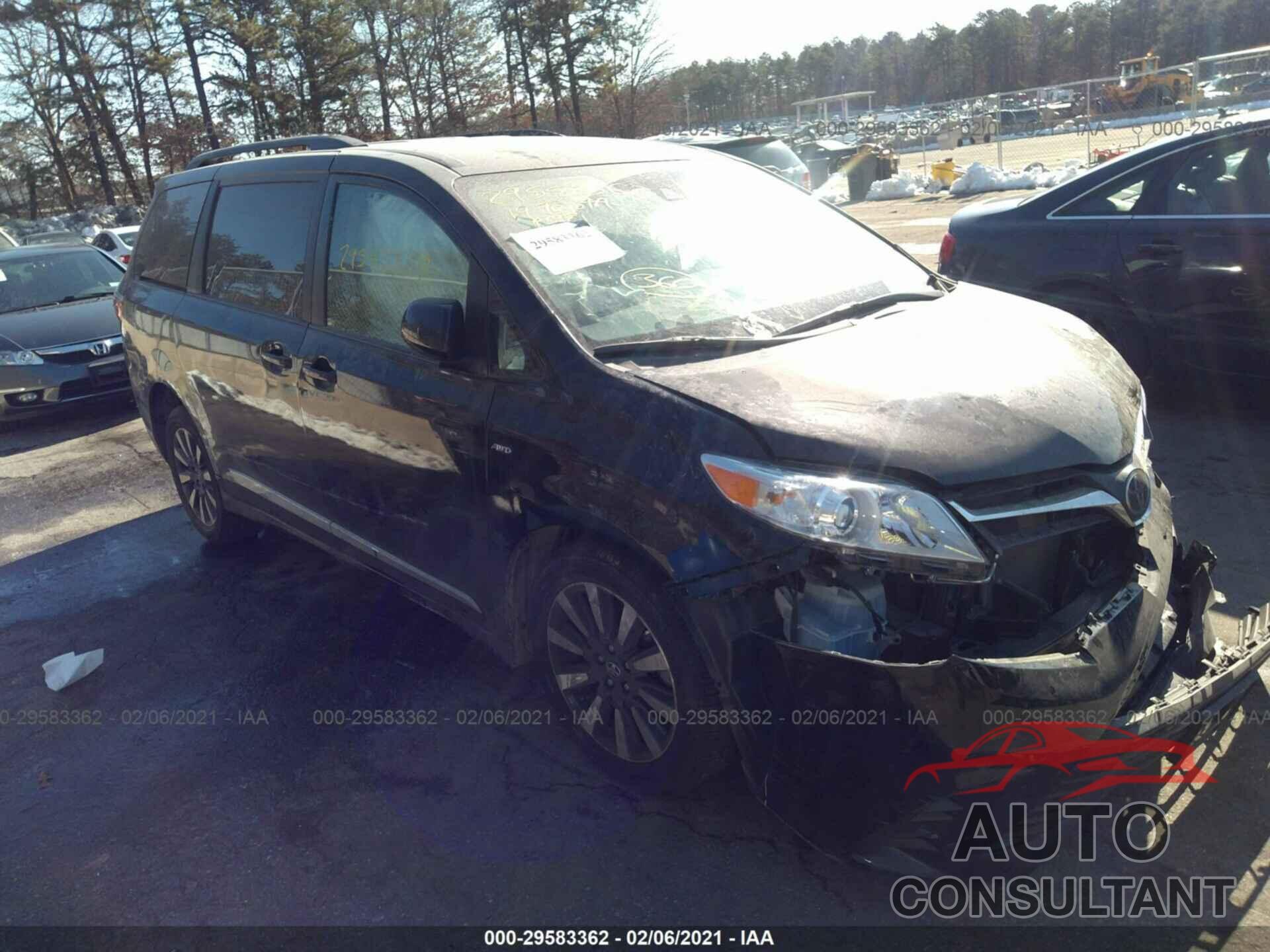 TOYOTA SIENNA 2019 - 5TDJZ3DC5KS225837