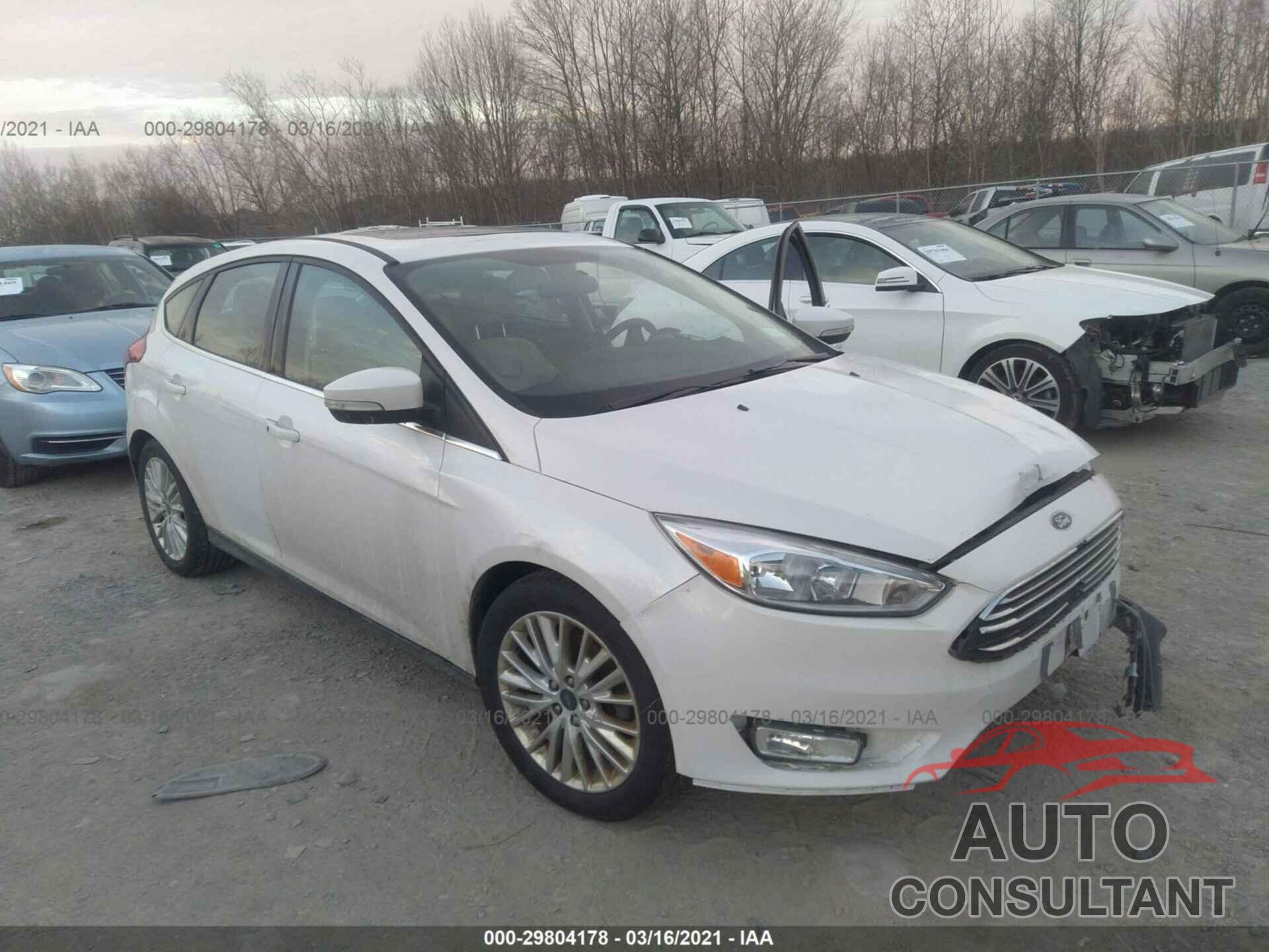 FORD FOCUS 2018 - 1FADP3N23JL288255