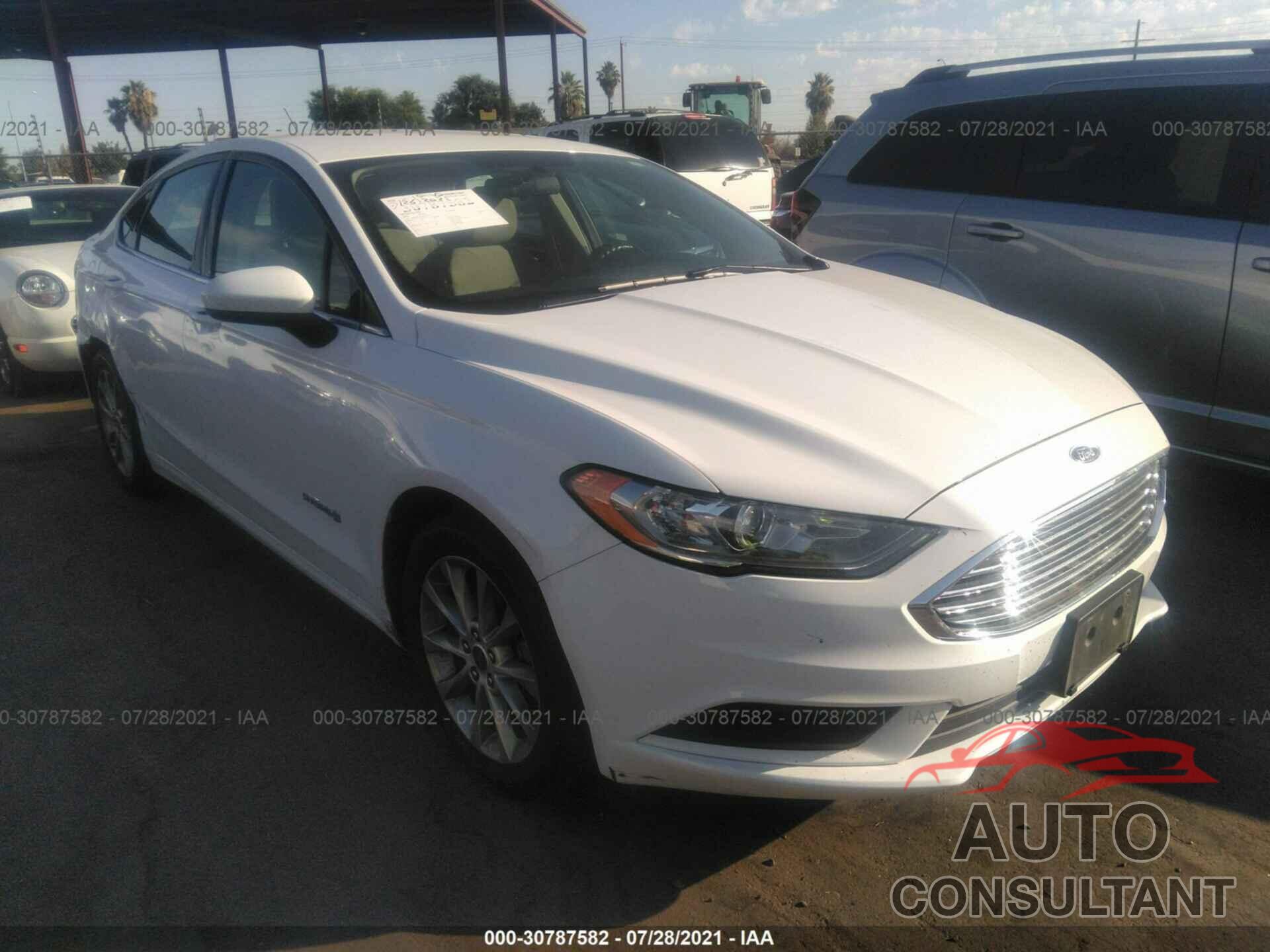 FORD FUSION 2017 - 3FA6P0LU5HR142351