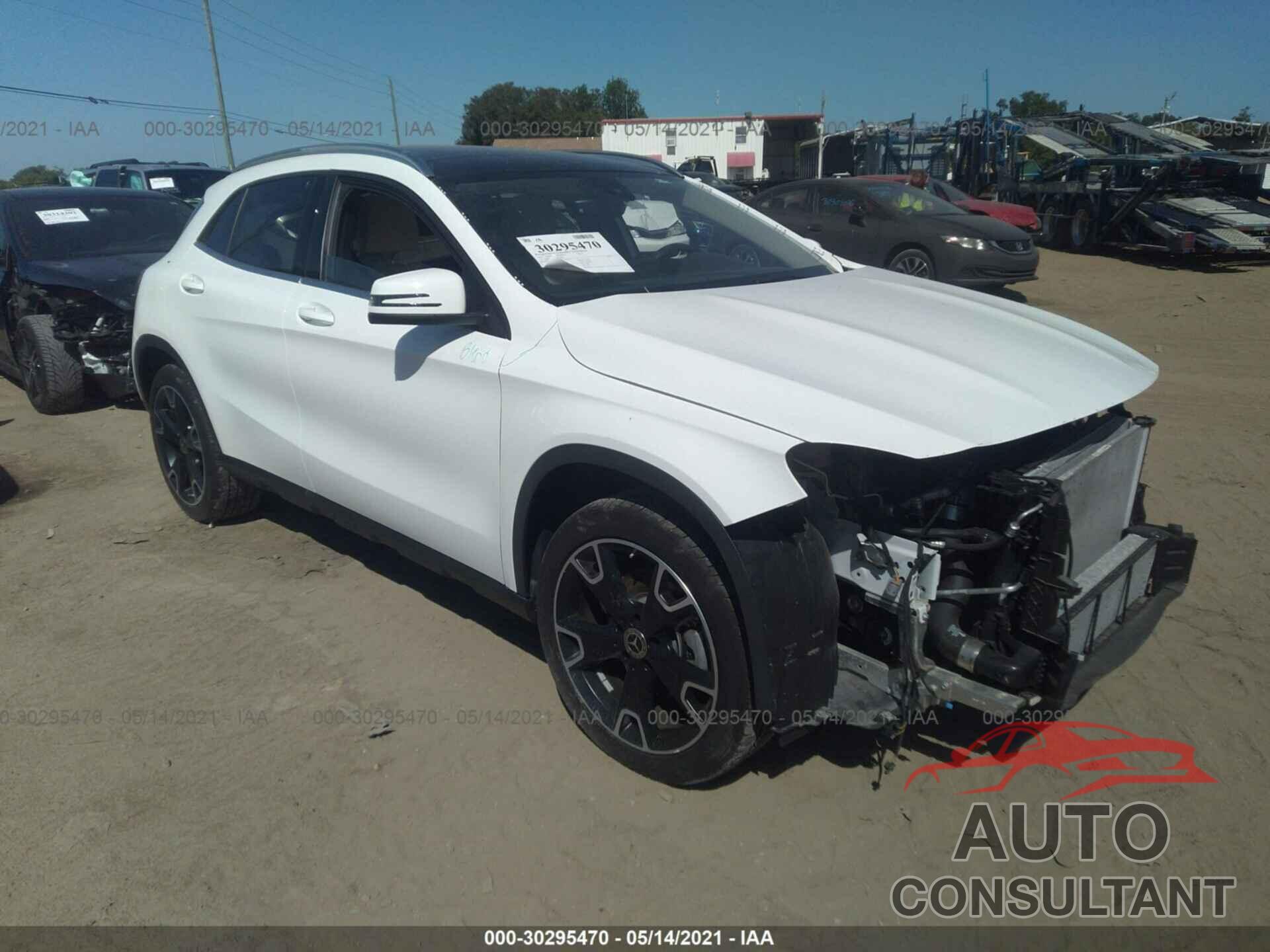 MERCEDES-BENZ GLA 2019 - WDCTG4GB6KJ549068