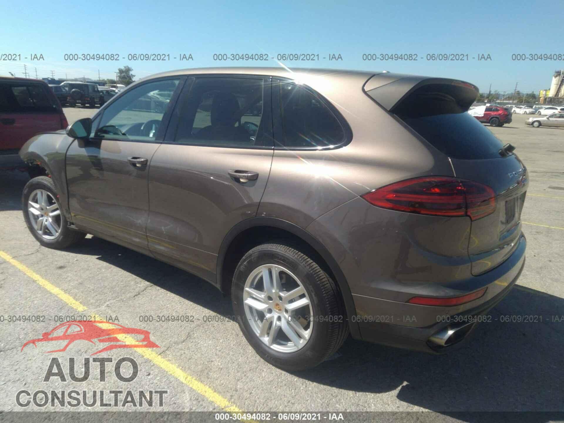 PORSCHE CAYENNE 2016 - WP1AA2A28GKA15260