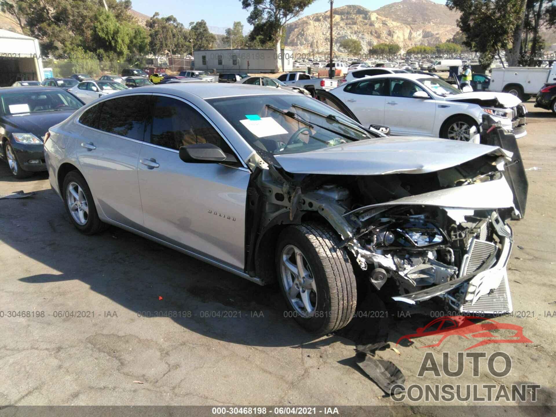 CHEVROLET MALIBU 2018 - 1G1ZB5ST7JF190327