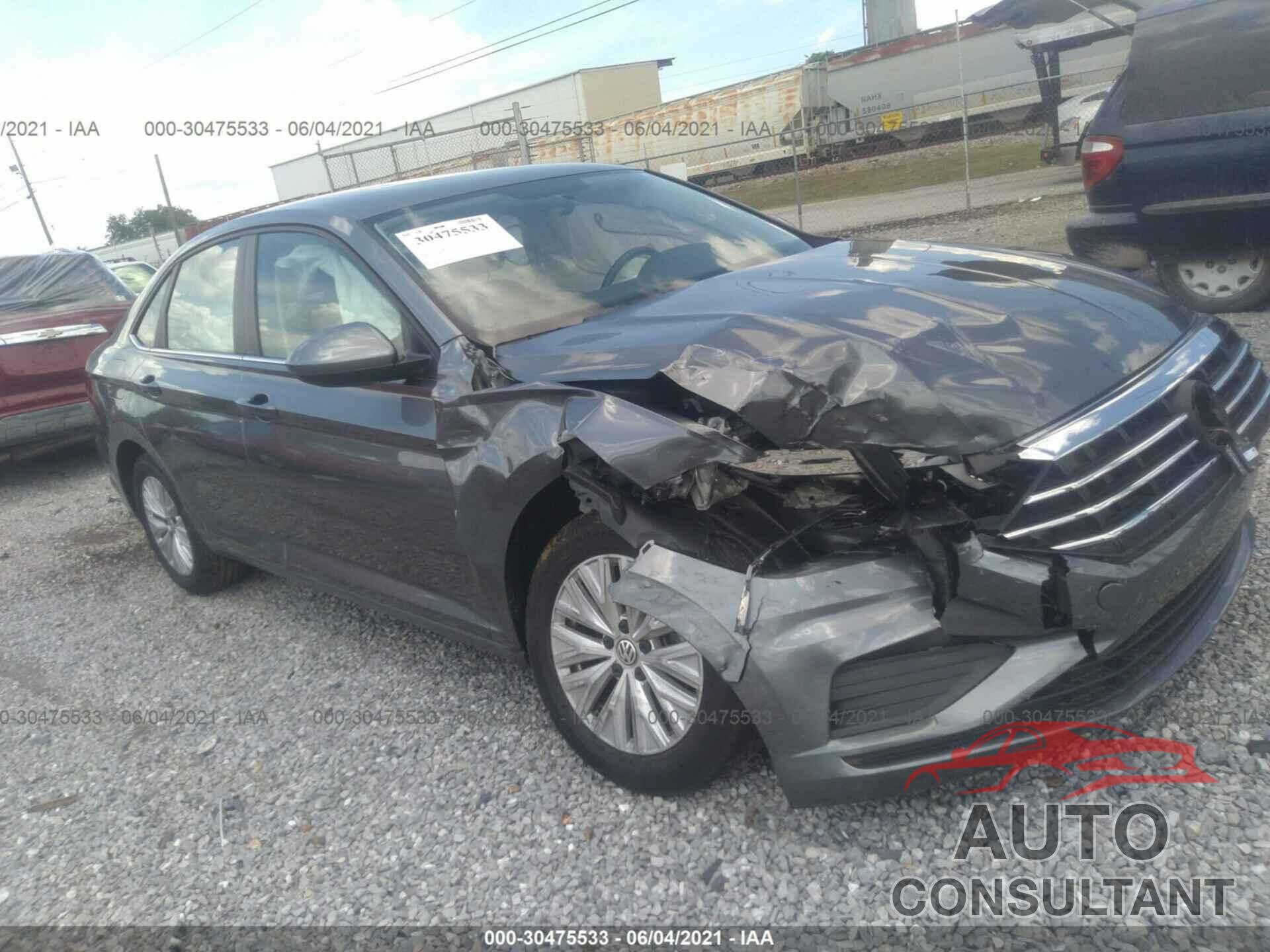 VOLKSWAGEN JETTA 2019 - 3VWCB7BU3KM240401