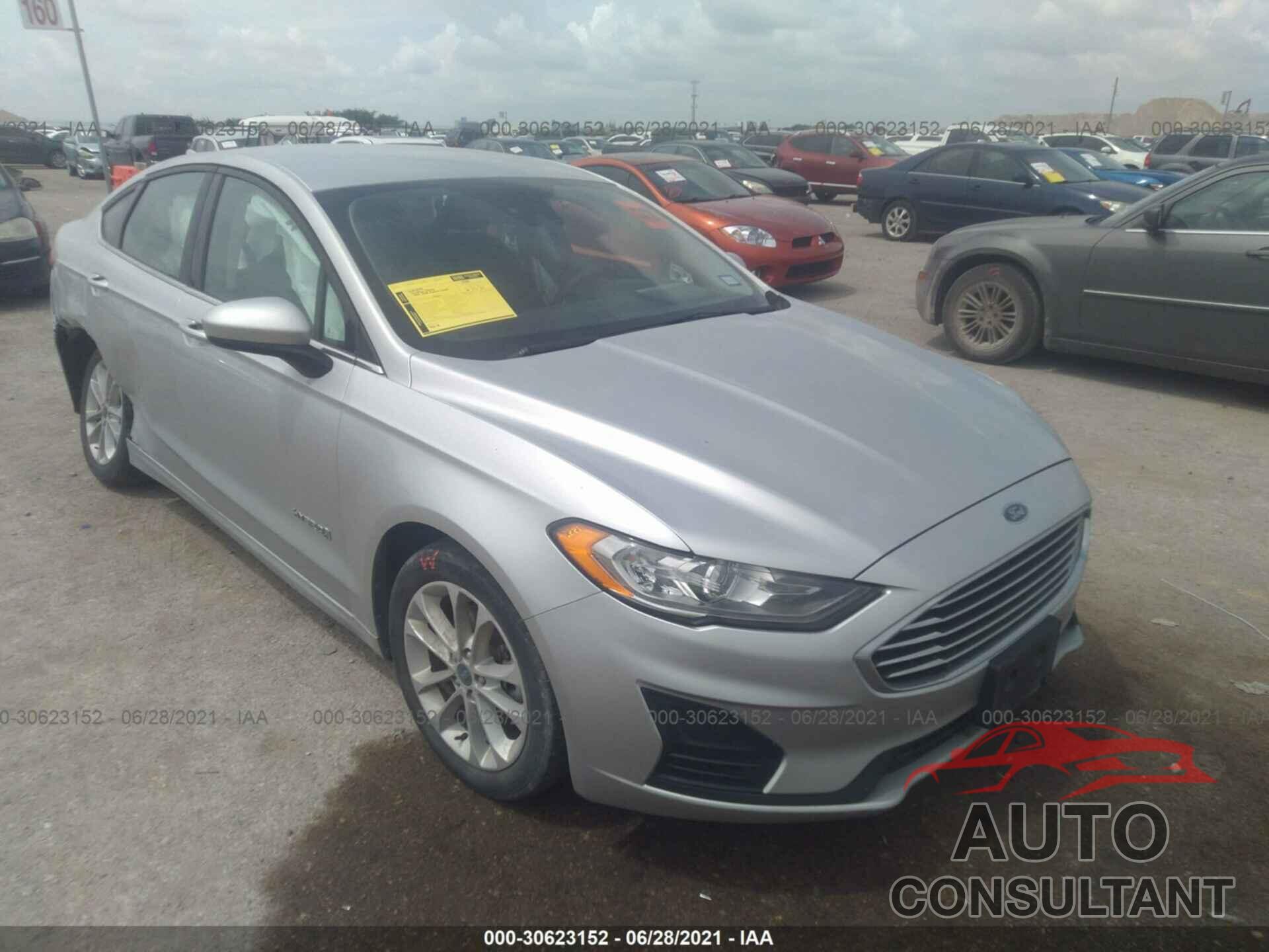 FORD FUSION HYBRID 2019 - 3FA6P0LU2KR225596