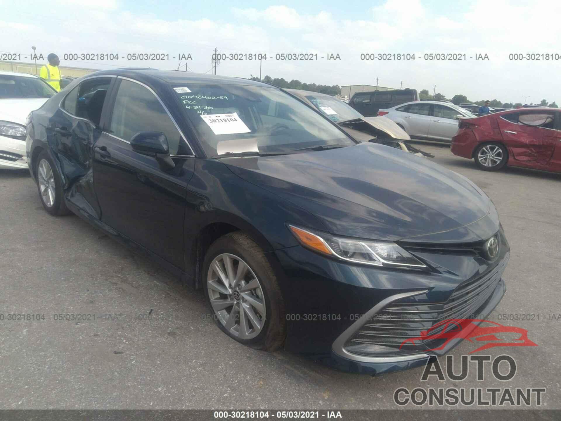TOYOTA CAMRY 2021 - 4T1C11AK6MU563659