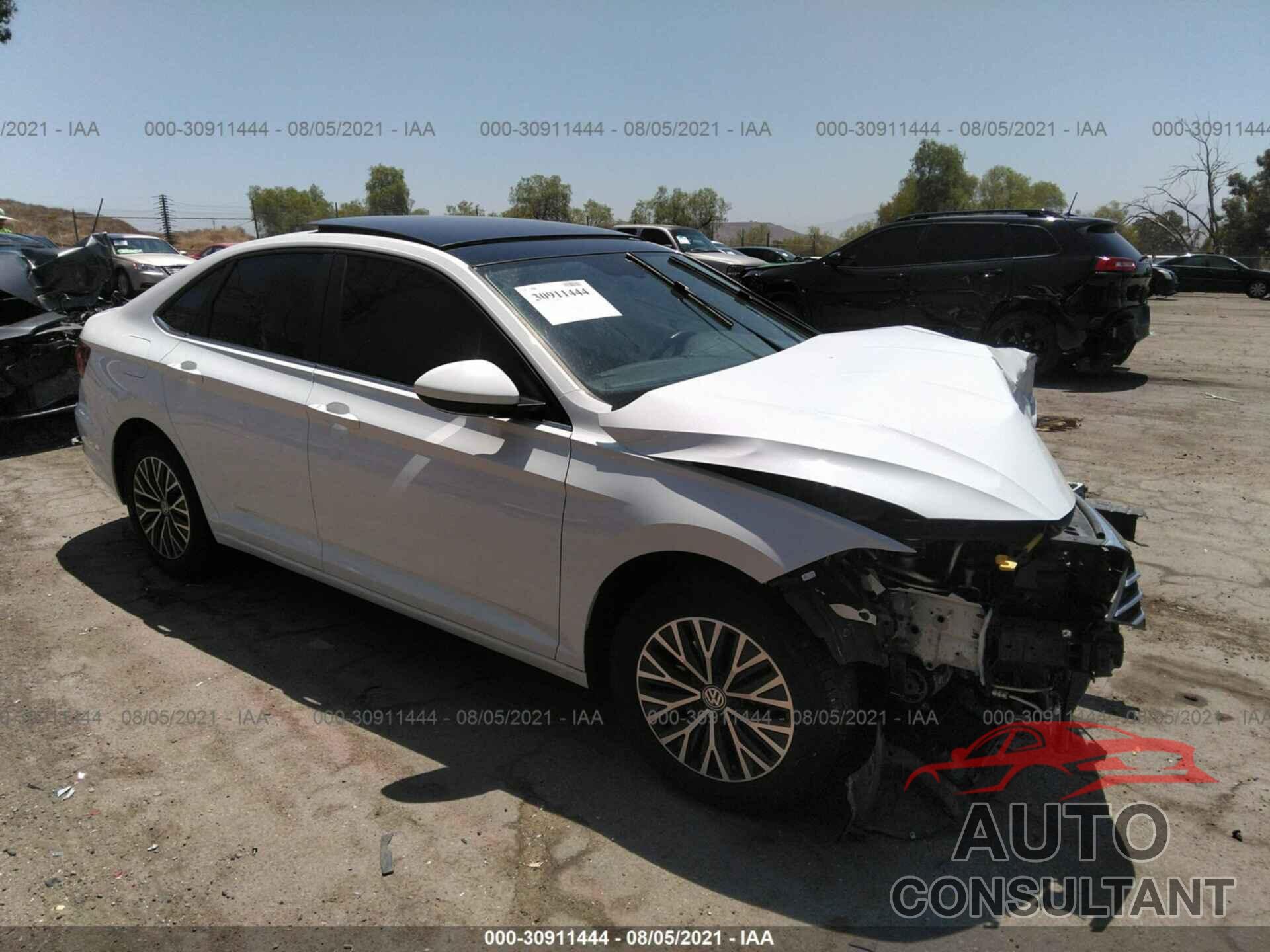 VOLKSWAGEN JETTA 2019 - 3VWC57BU4KM195265