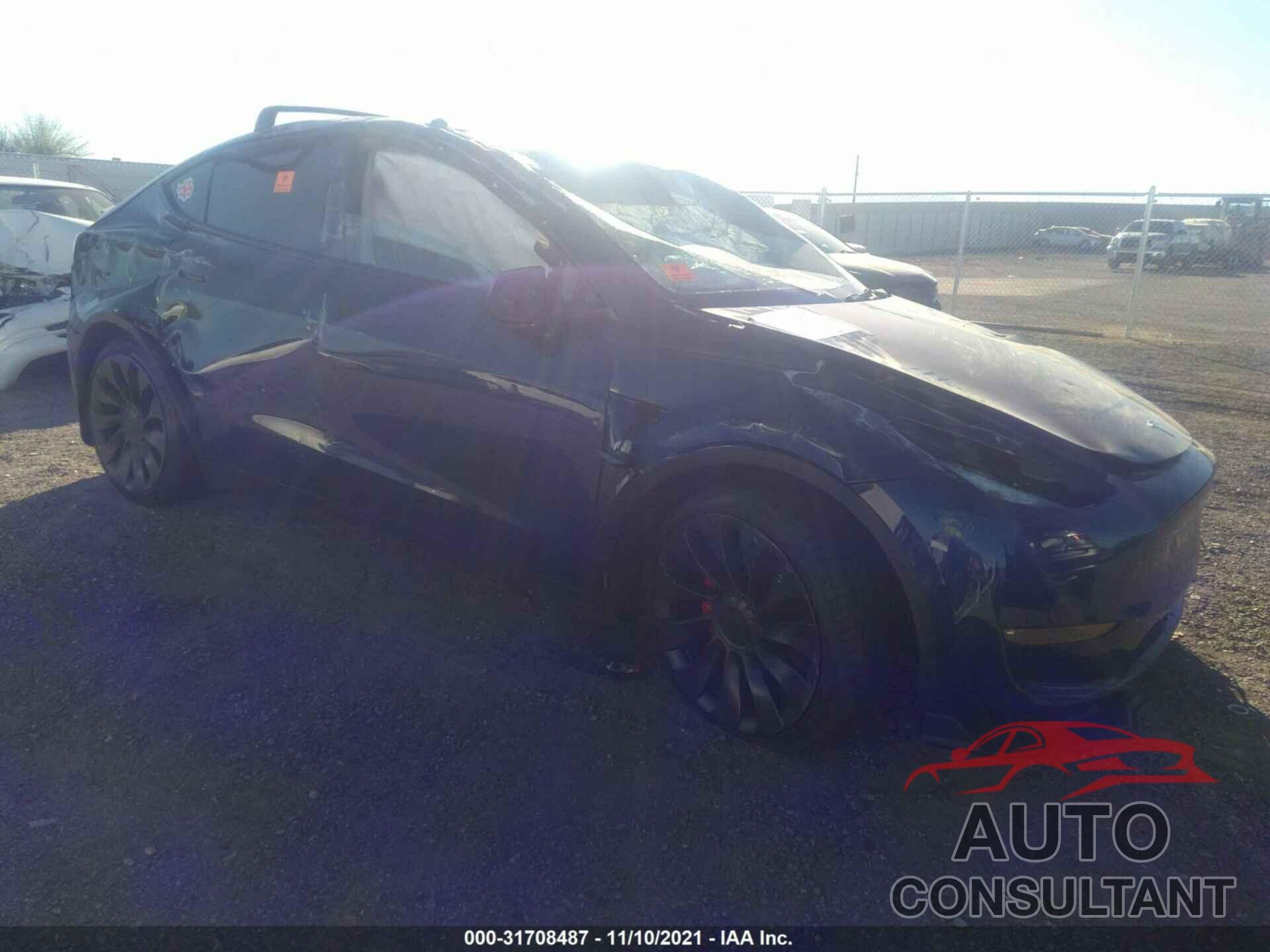 TESLA MODEL Y 2021 - 5YJYGDEF5MF151412