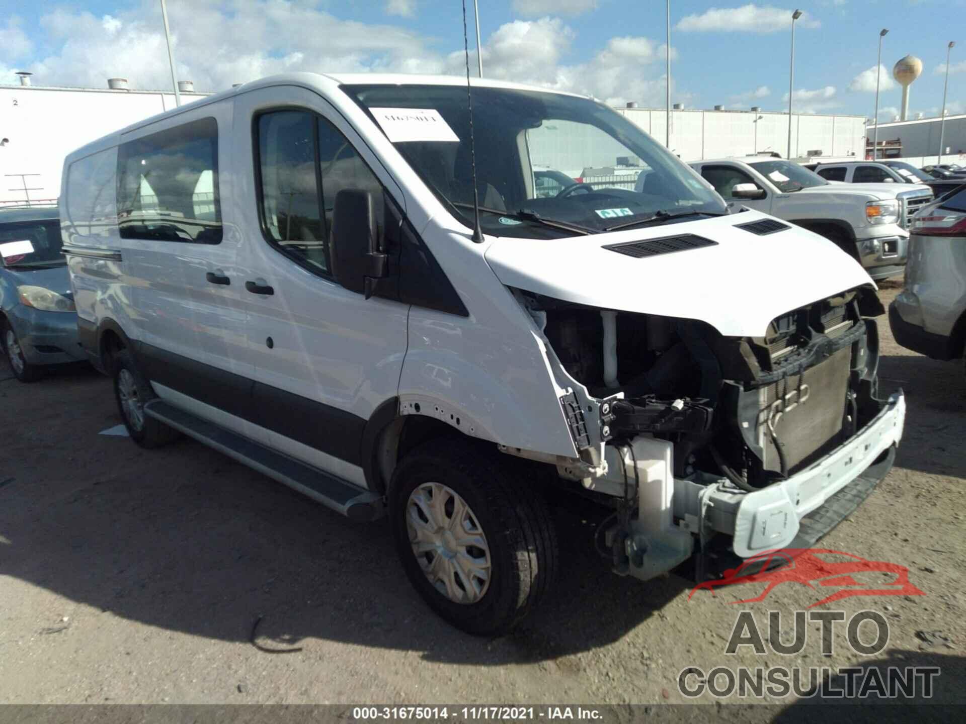 FORD TRANSIT VAN 2019 - 1FTYR1YM4KKA71957