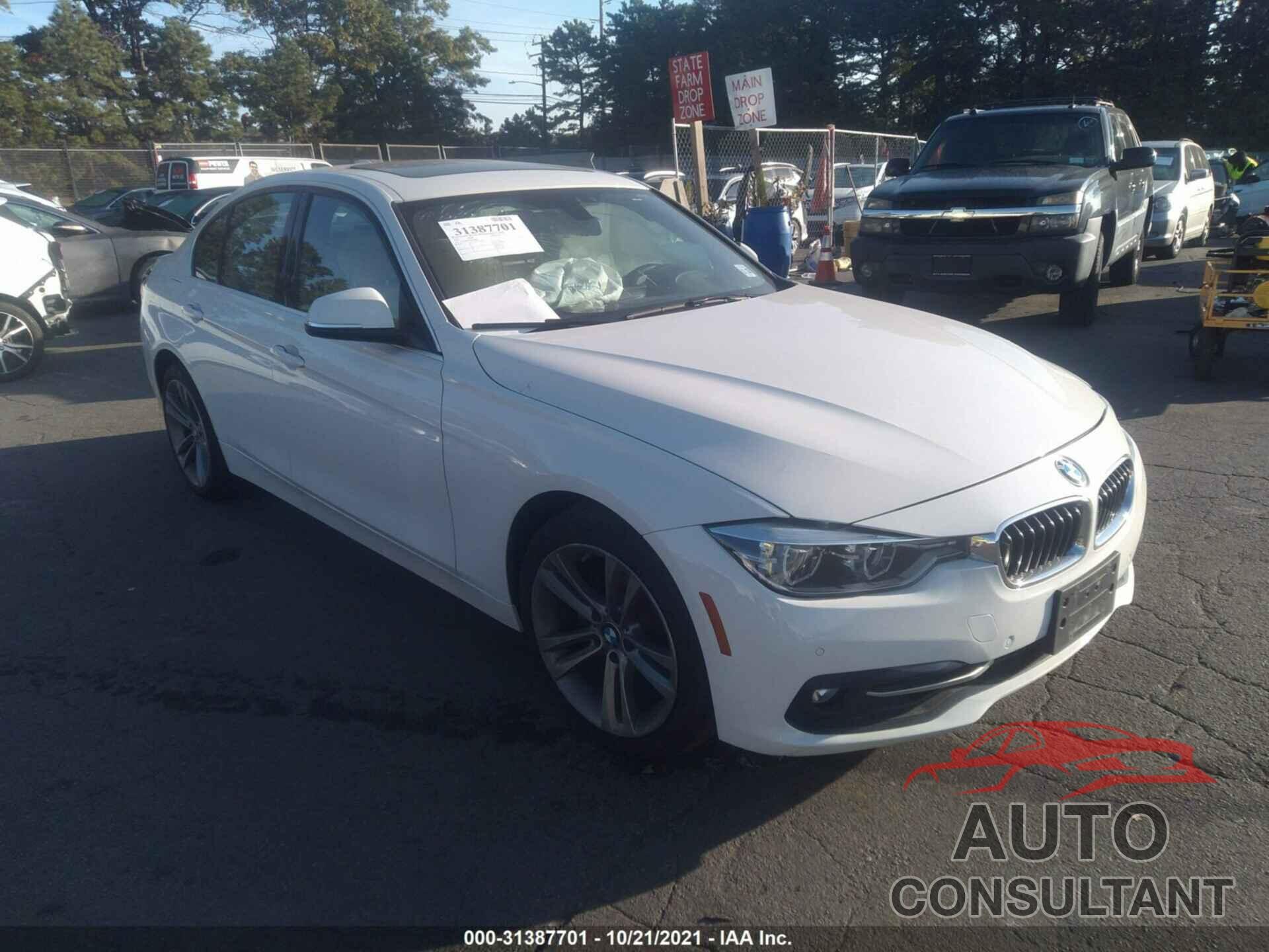 BMW 3 SERIES 2018 - WBA8D9G58JNU68640