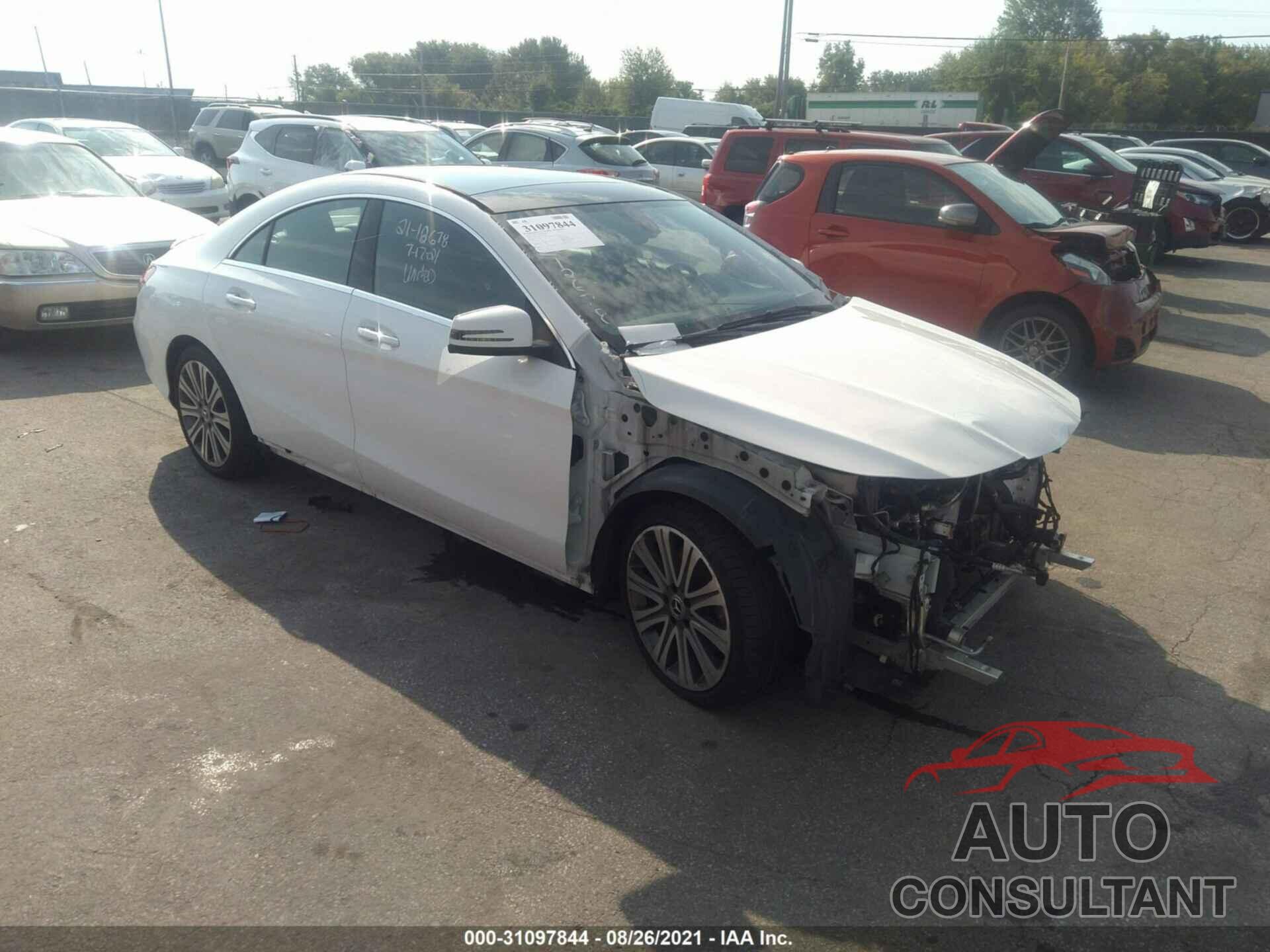 MERCEDES-BENZ CLA 2018 - WDDSJ4GB4JN656782
