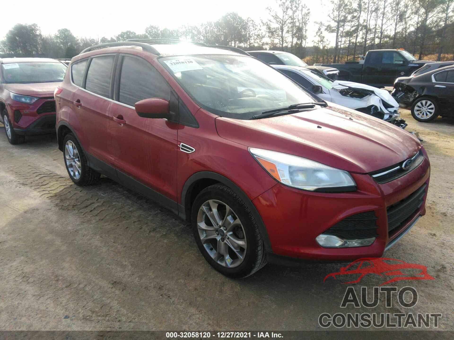 FORD ESCAPE 2016 - 1FMCU0GX5GUB52360
