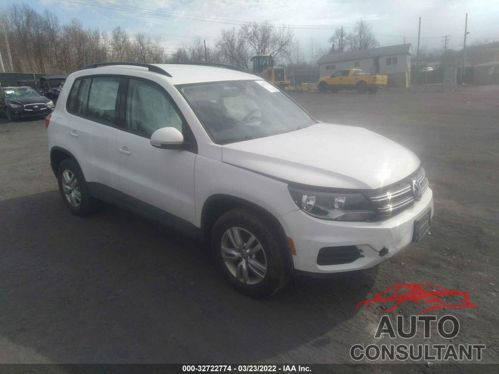 VOLKSWAGEN TIGUAN 2017 - WVGBV7AX1HK001720