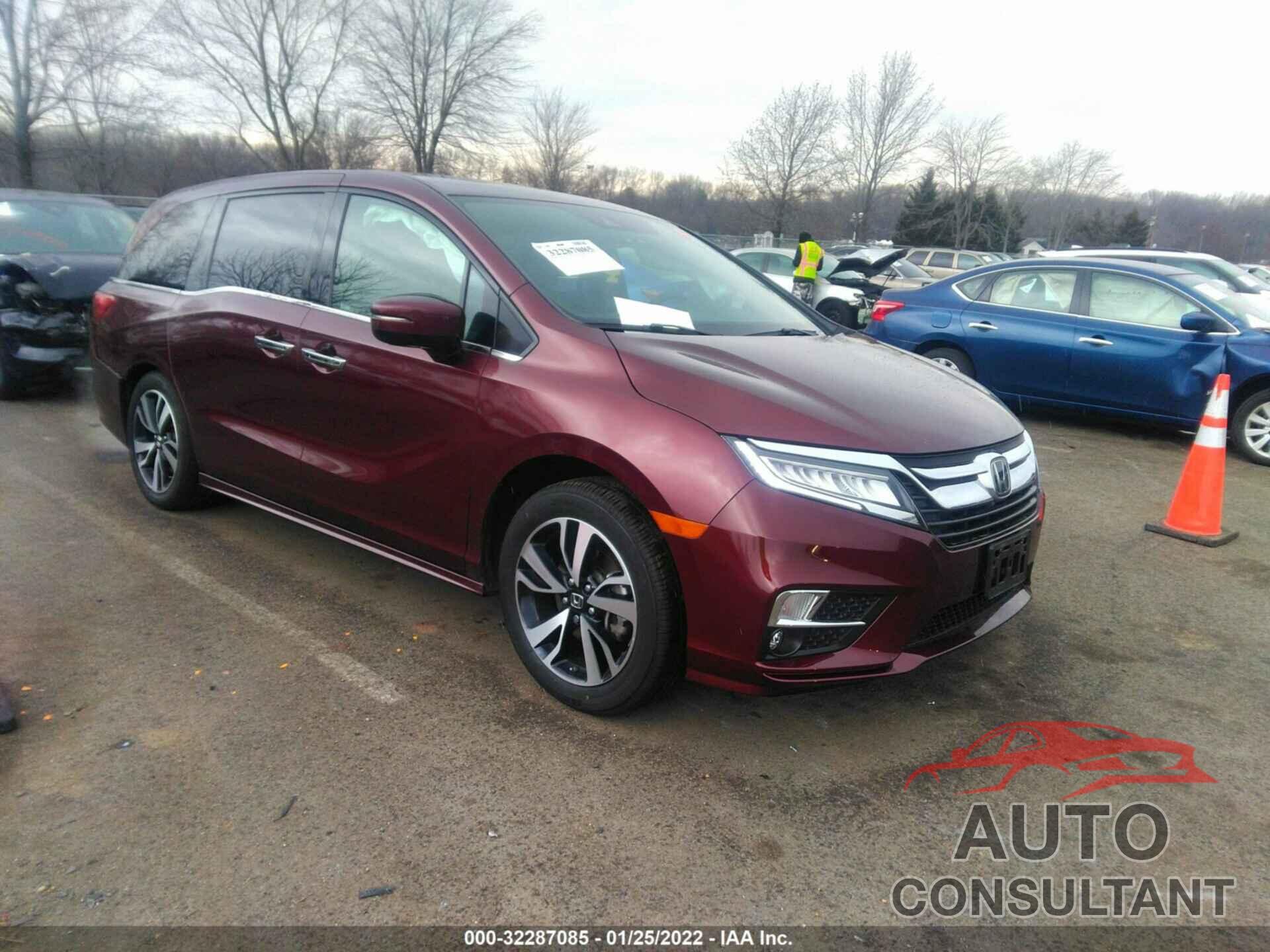 HONDA ODYSSEY 2018 - 5FNRL6H90JB035760