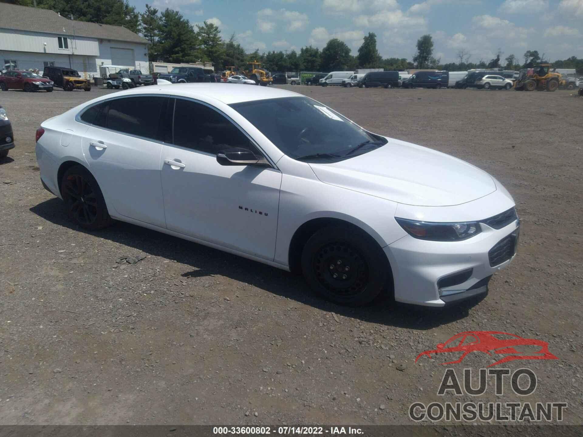 CHEVROLET MALIBU 2018 - 1G1ZD5ST3JF166875