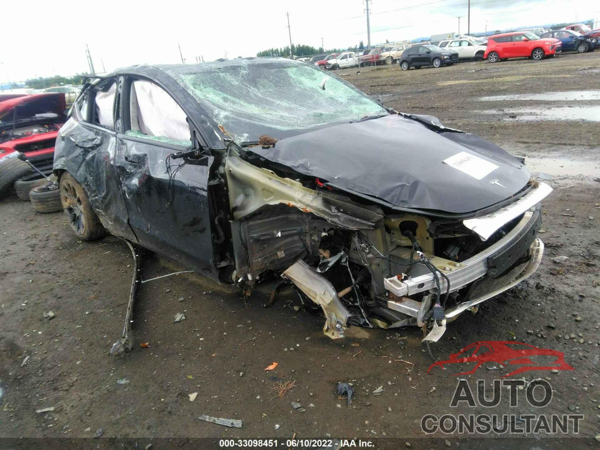 TESLA MODEL Y 2022 - 7SAYGDEE8NF371431