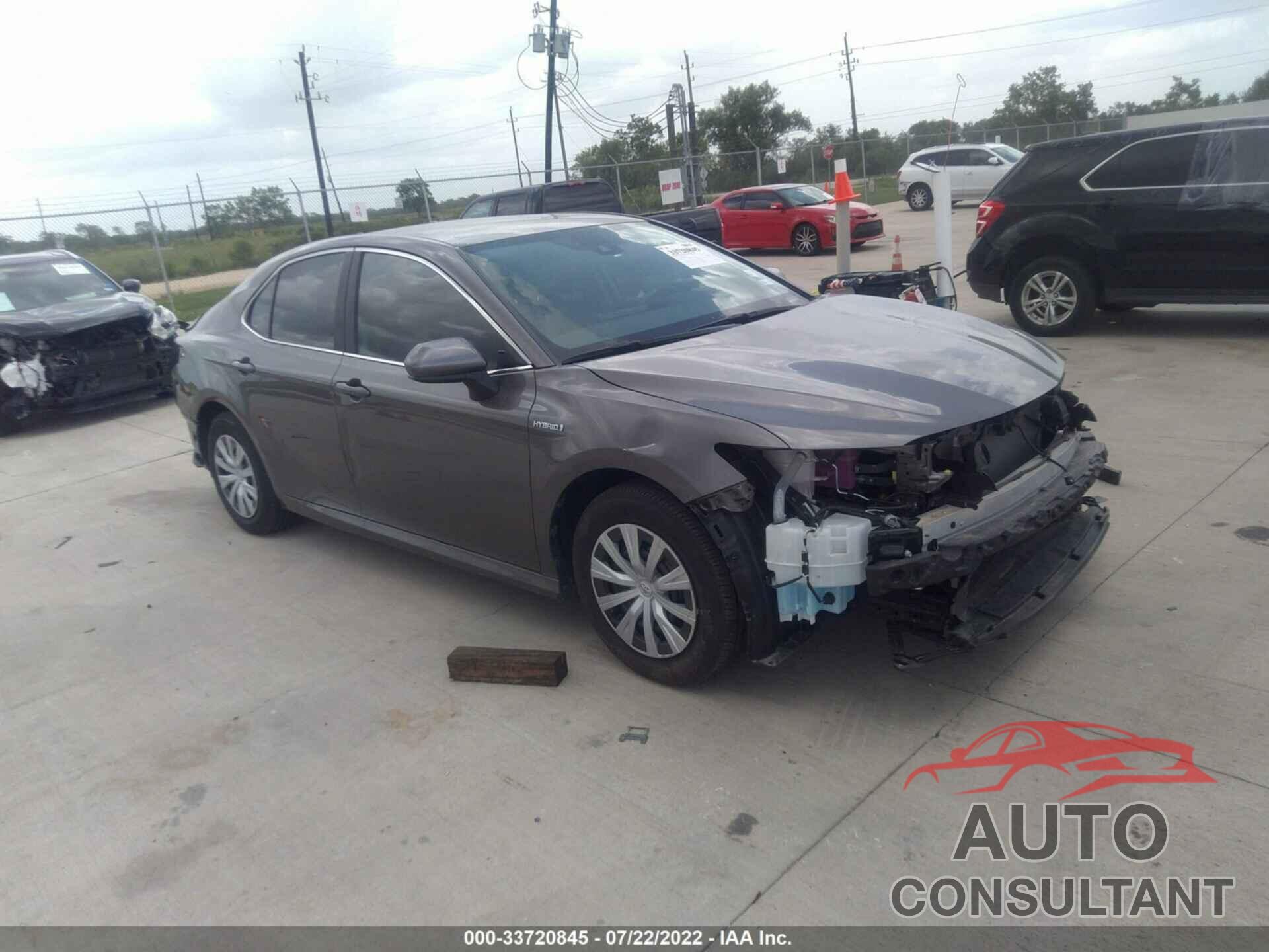 TOYOTA CAMRY 2021 - 4T1C31AK0MU549072