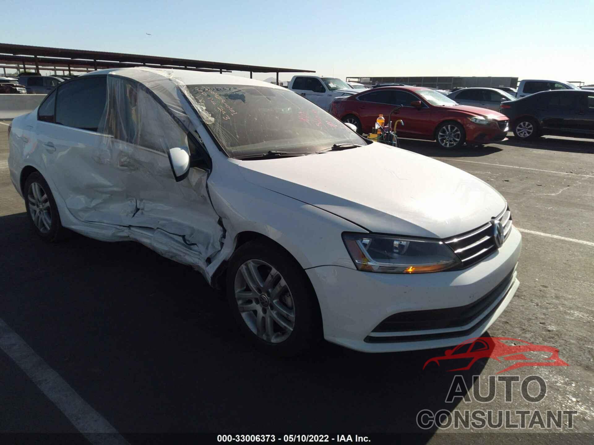 VOLKSWAGEN JETTA 2017 - 3VW2B7AJ8HM332423