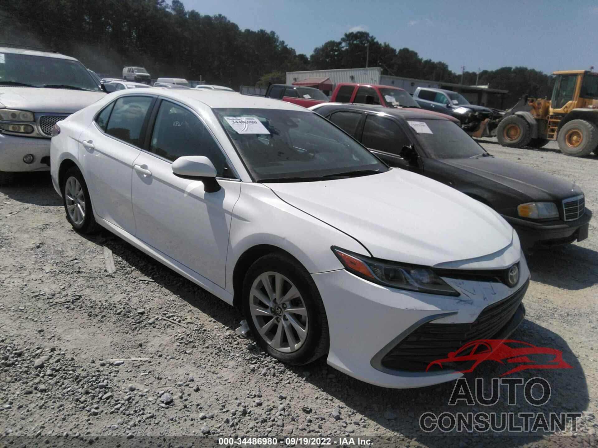 TOYOTA CAMRY 2021 - 4T1C11AK6MU454795