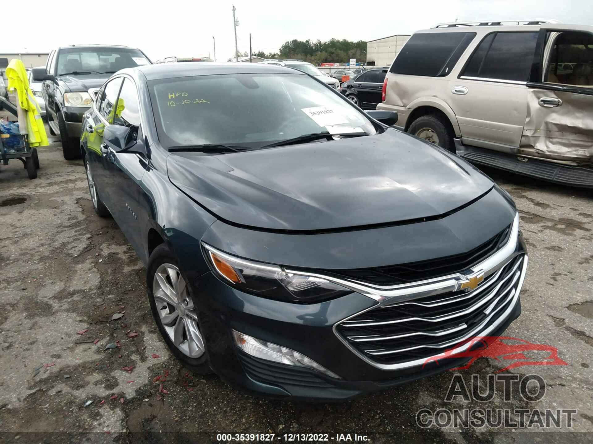 CHEVROLET MALIBU 2020 - 1G1ZD5ST8LF074079
