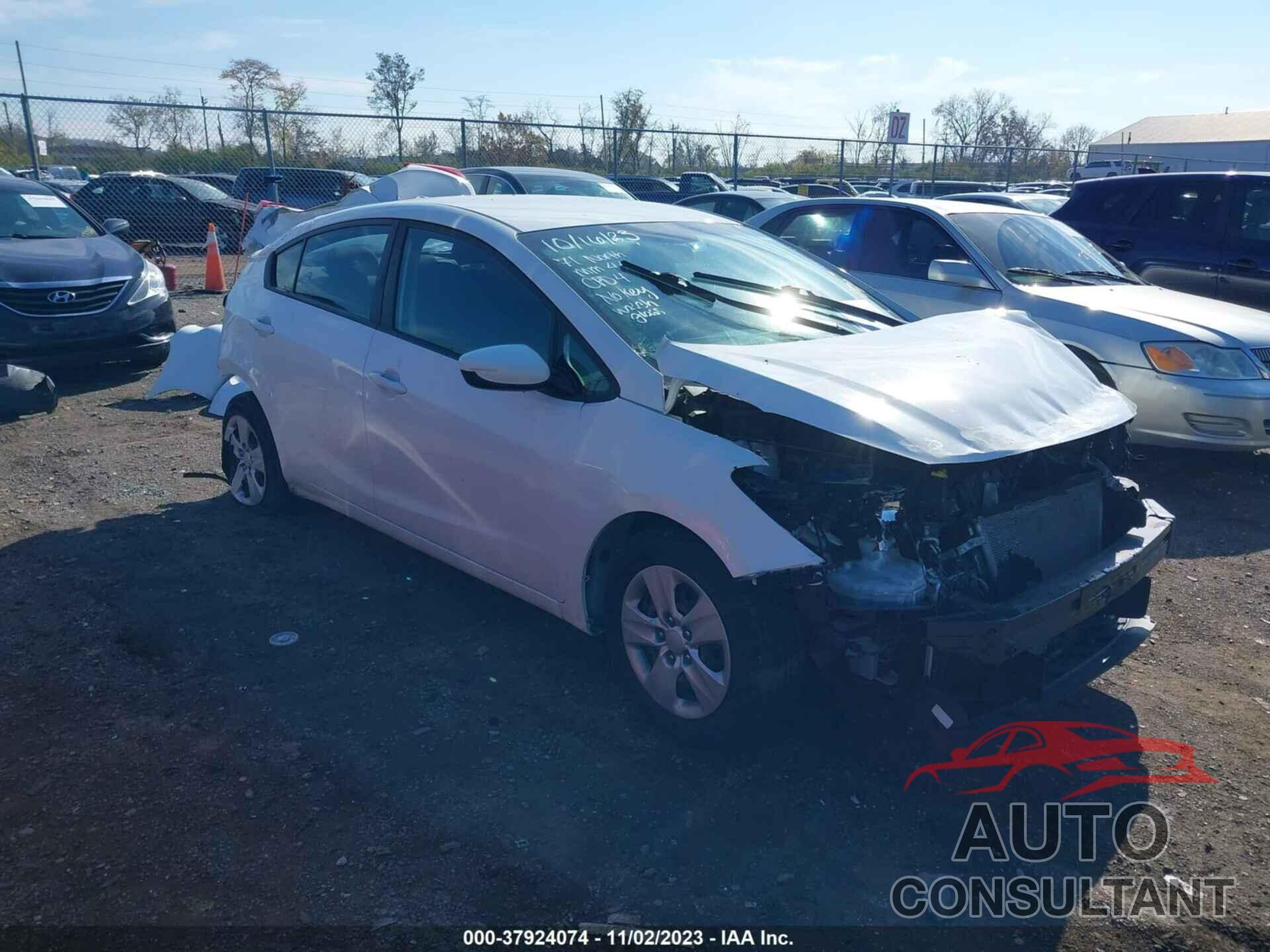 KIA FORTE 2018 - 3KPFK4A79JE228997