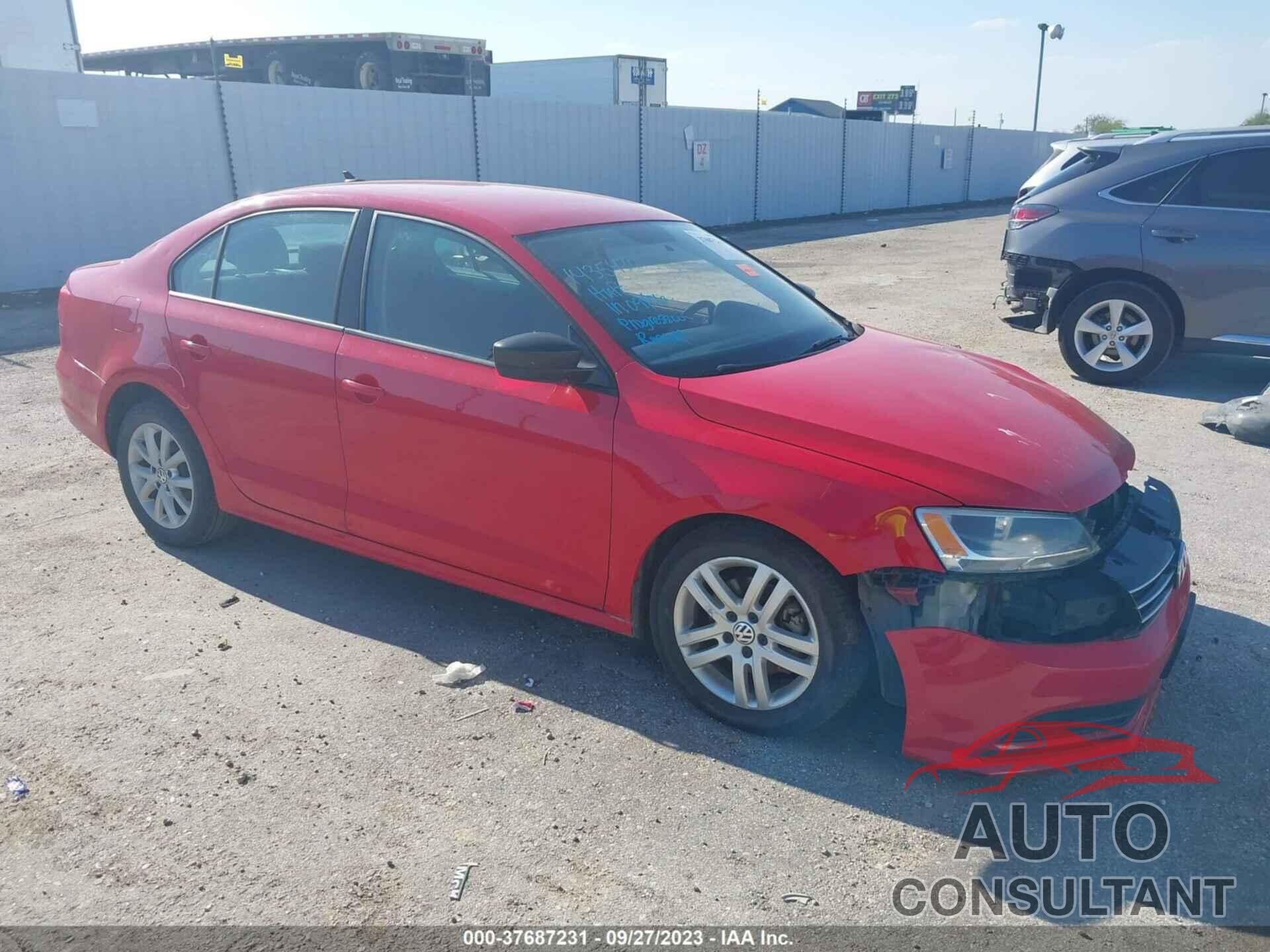VOLKSWAGEN JETTA 2015 - 3VWD17AJ8FM316537