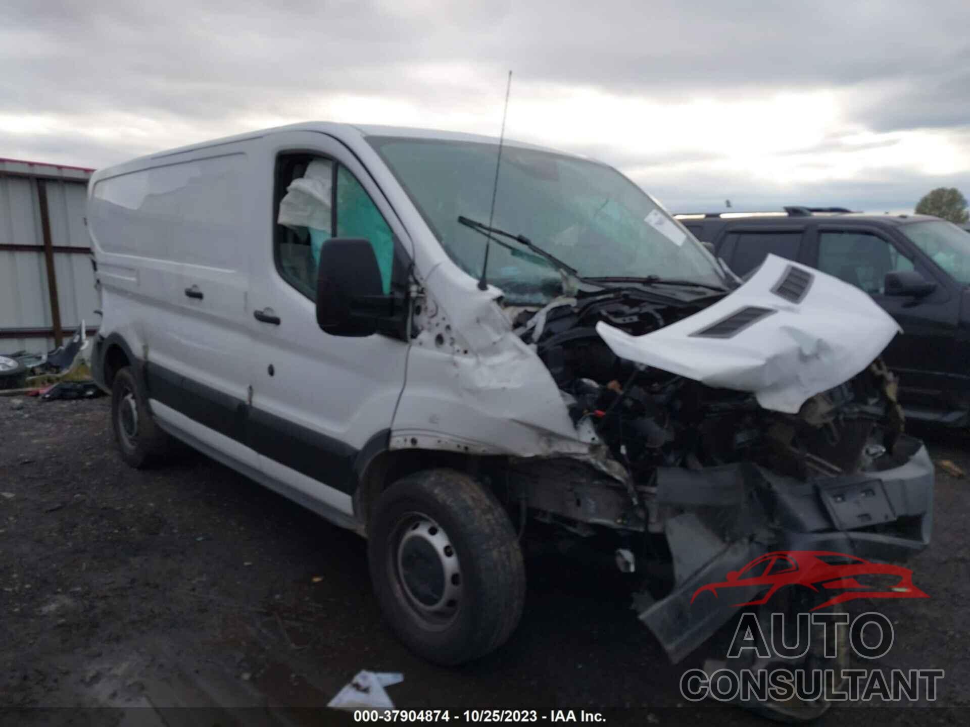 FORD TRANSIT VAN 2018 - 1FTYR1ZM2JKA49100