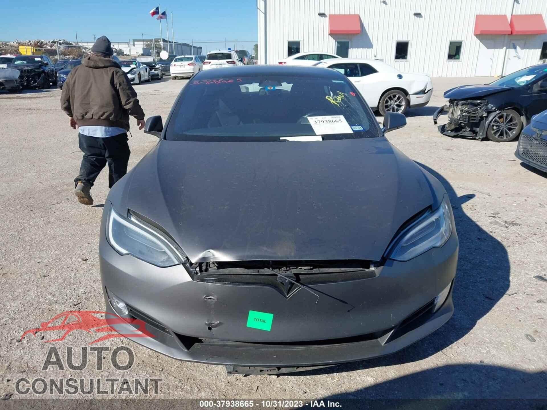 TESLA MODEL S 2017 - 5YJSA1E21HF233145