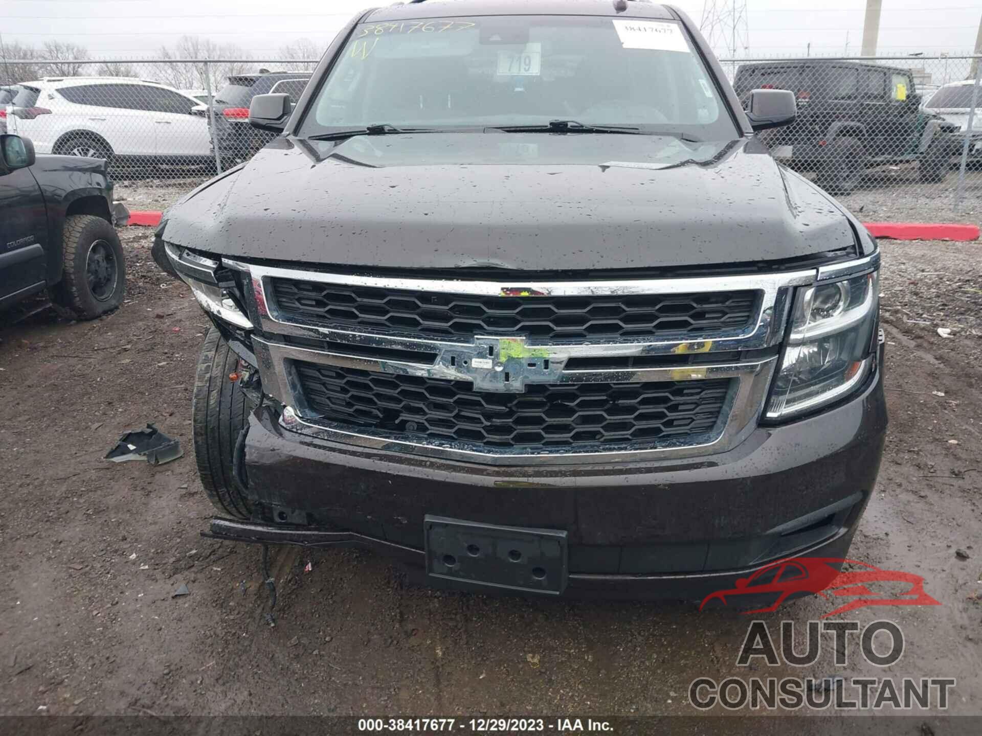 CHEVROLET SUBURBAN 2018 - 1GNSKHKCXJR138478