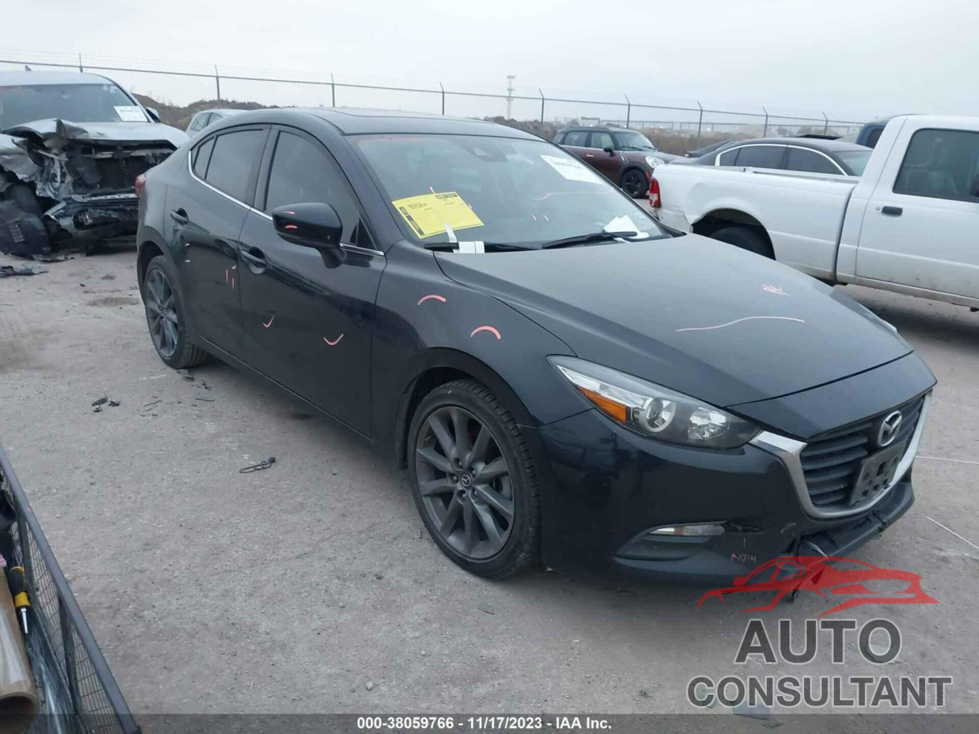 MAZDA MAZDA3 2018 - 3MZBN1V39JM274876