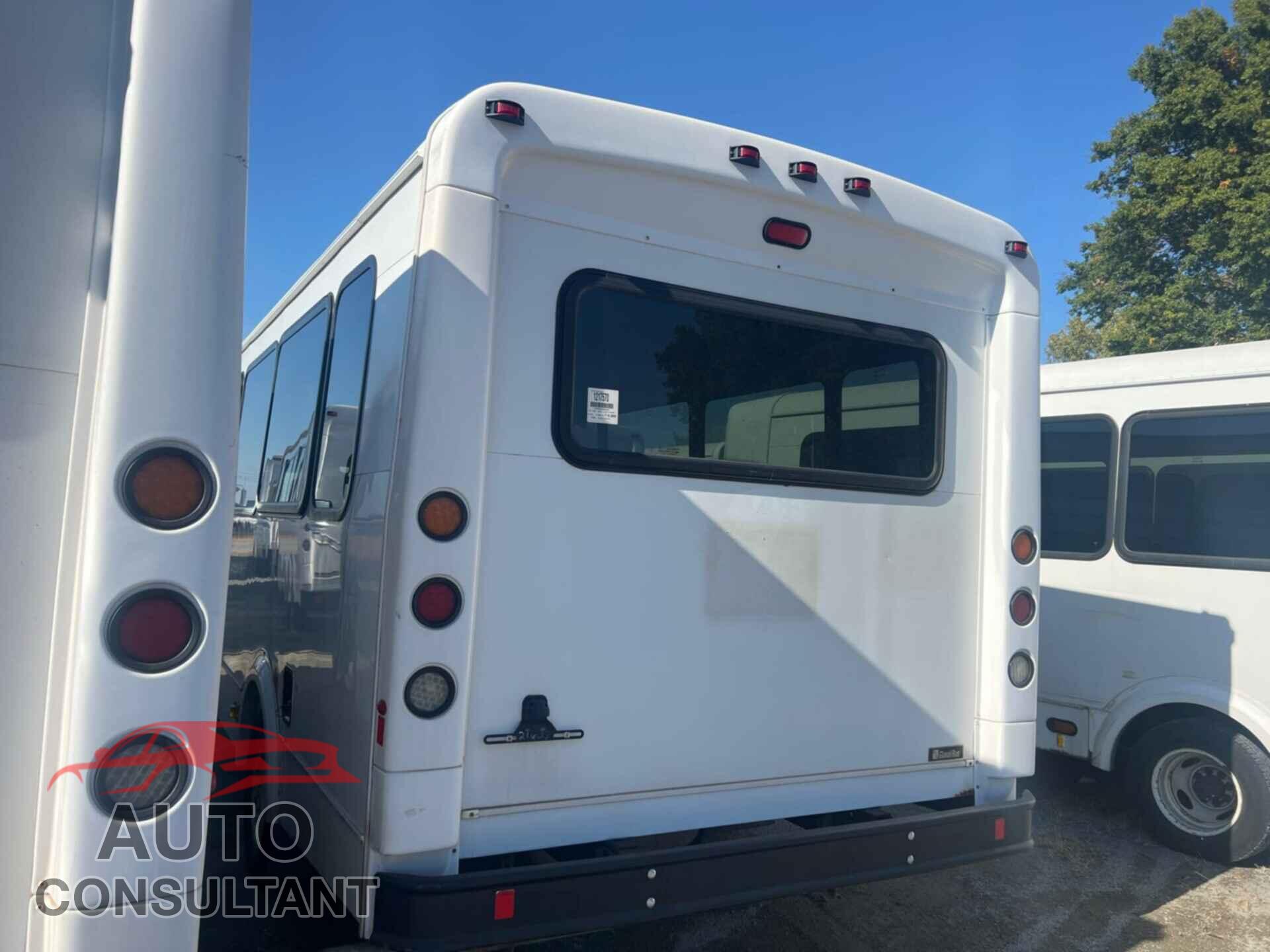 FORD E-450 CUTAWAY 2017 - 1FDFE4FS7HDC32008