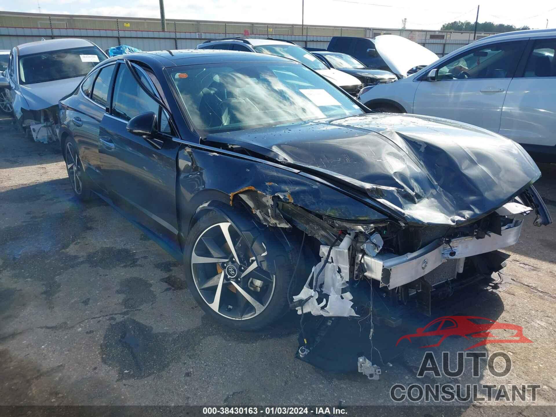 HYUNDAI SONATA 2023 - KMHL44J28PA261823