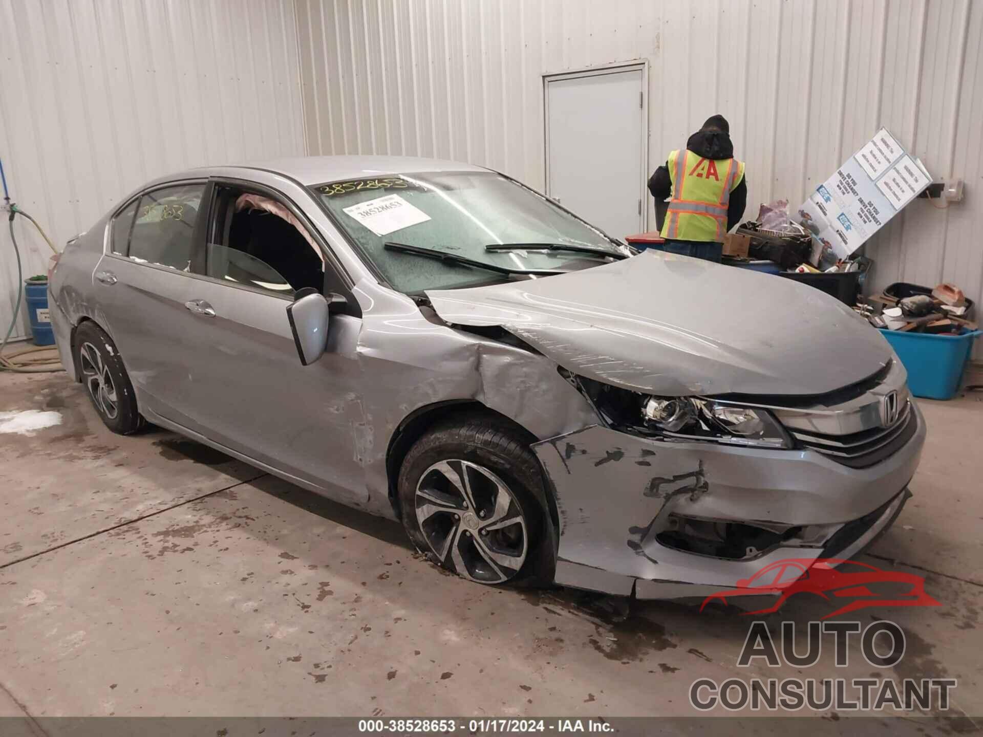HONDA ACCORD 2017 - 1HGCR2F34HA151026