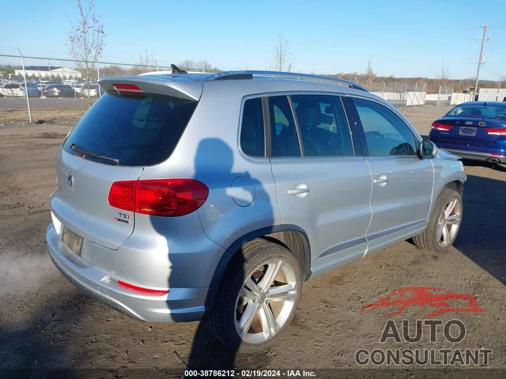 VOLKSWAGEN TIGUAN 2016 - WVGBV7AX5GW613989