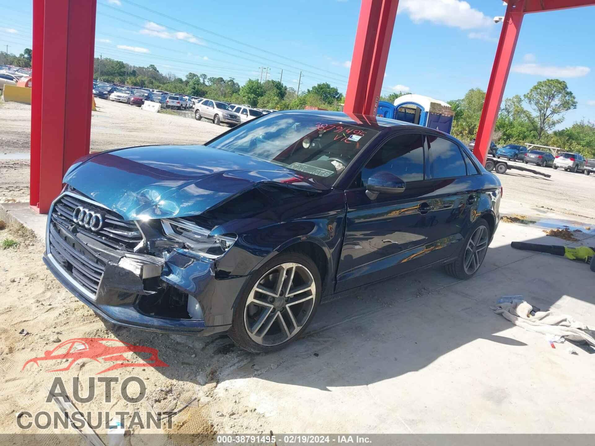 AUDI A3 2017 - WAUAUGFF5H1079844