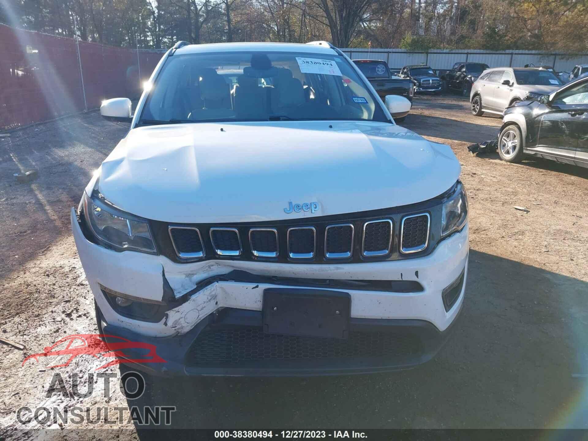 JEEP COMPASS 2018 - 3C4NJCBB2JT503360