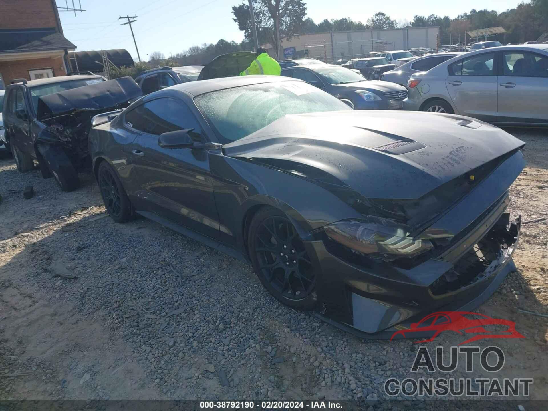 FORD MUSTANG 2019 - 1FA6P8TH3K5203885