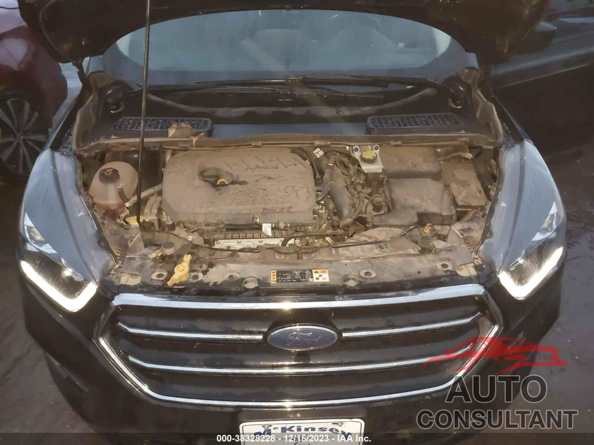 FORD ESCAPE 2018 - 1FMCU0GD8JUC86325