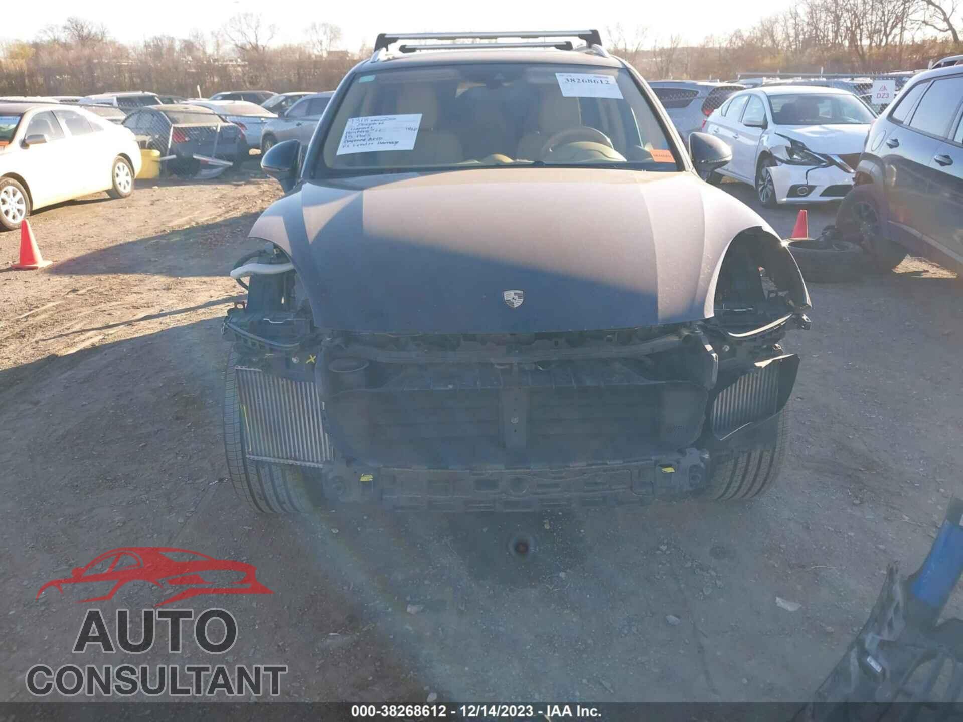 PORSCHE CAYENNE 2015 - WP1AF2A29FLA35513