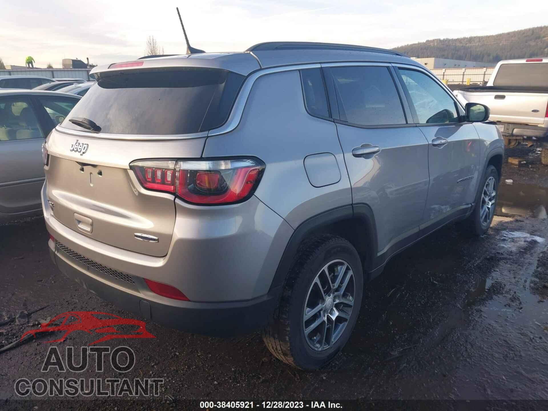 JEEP COMPASS 2018 - 3C4NJDBB6JT111925
